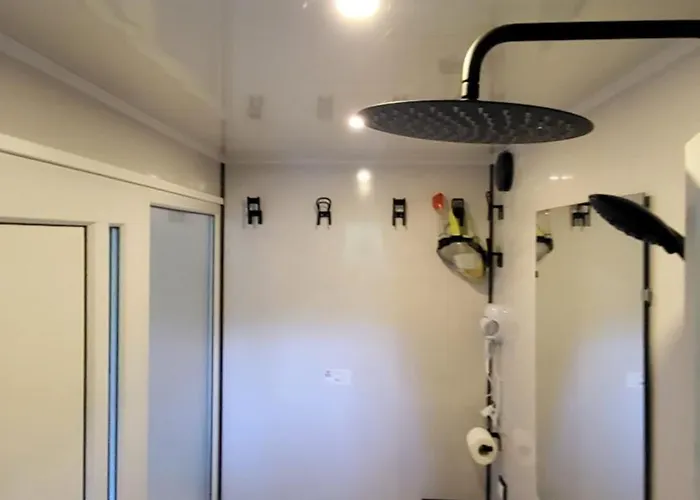 Houseboat וילנה