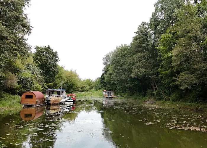 Houseboat Hotel en barco Vilna