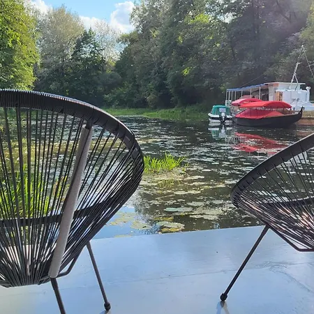 Bateau-hôtel Houseboat
